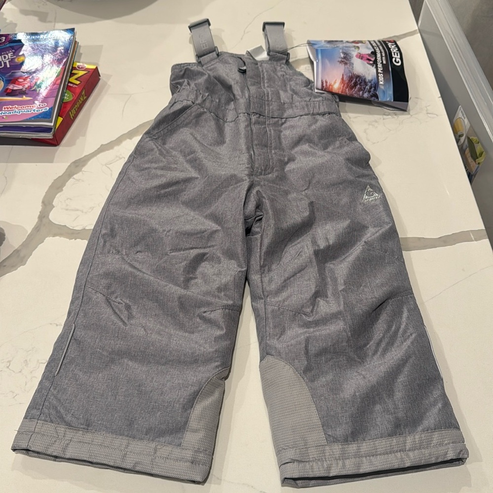 Snow Bib 3T brand new